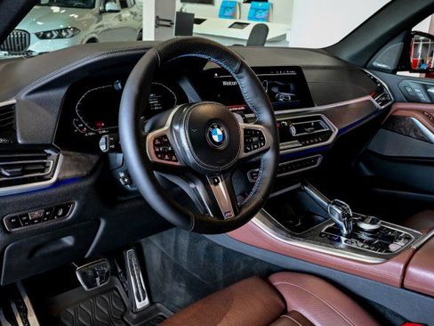 Used 2021 BMW X5 xDrive40i w/ M Sport Package image 14