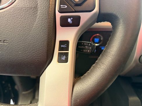 Used 2020 Toyota Tundra Platinum AWD/4WD image 23