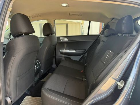 Used 2018 Kia Sportage LX FWD image 18