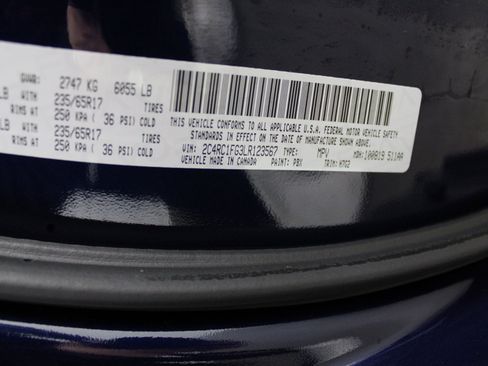 Used 2020 Chrysler Pacifica Touring w/ Advanced Safetytec Group image 40