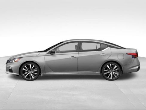 Used 2021 Nissan Altima 2.5 SR w/ SR Premium Package FWD image 3