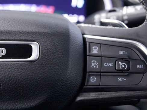 Used 2023 Jeep Grand Cherokee 30th Anniversary image 27