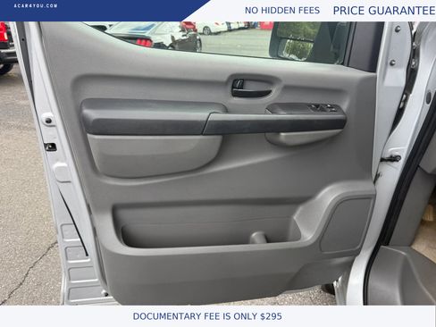 Used 2012 Nissan NV 3500 SL w/ Technology Pkg image 19