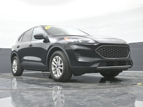 Used 2022 Ford Escape SE w/ Cold Weather Package AWD/4WD image 42