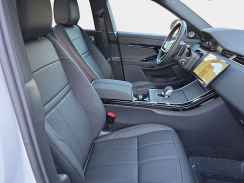 New 2026 Land Rover Range Rover Evoque Dynamic SE image 10