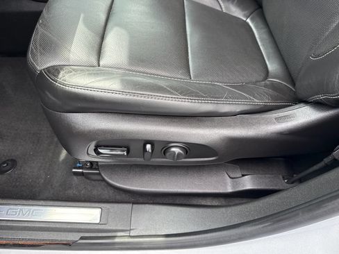 Used 2017 GMC Acadia SLT FWD image 7