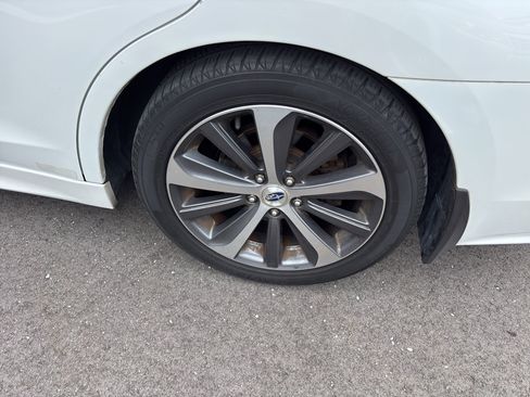 Used 2016 Subaru Legacy 2.5i Limited AWD/4WD image 5