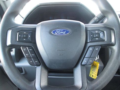 Used 2018 Ford F250 XL w/ Power Equipment Group AWD/4WD image 14