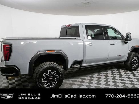 Used 2024 GMC Sierra 2500 AT4X AWD/4WD image 2