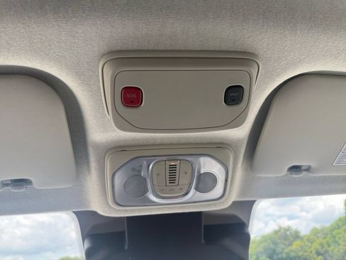 Used 2025 RAM ProMaster 2500 w/ Convenience Group FWD image 26