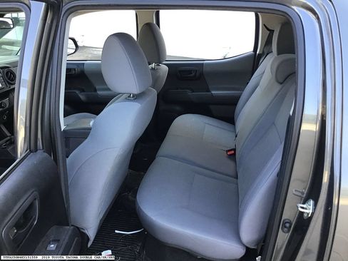 Used 2019 Toyota Tacoma SR w/ SR Convenience Package RWD image 13