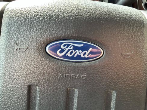 Used 2016 Ford F250 Lariat w/ Lariat Ultimate Package AWD/4WD image 21