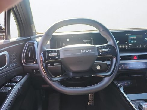 Certified 2026 Kia Sorento SX Prestige AWD/4WD image 9