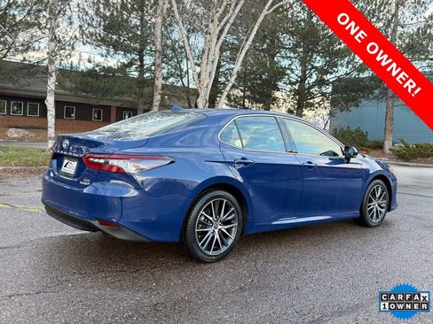 Used 2024 Toyota Camry XLE image 7