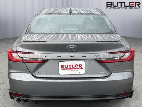 New 2026 Toyota Camry SE FWD image 5