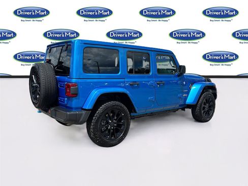 Used 2024 Jeep Wrangler Unlimited Sahara AWD/4WD image 7