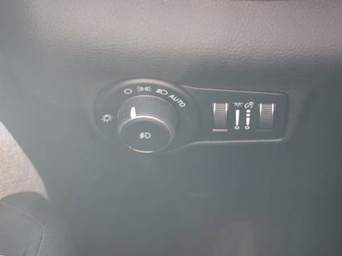 Used 2022 Jeep Compass Latitude w/ Convenience Group image 18