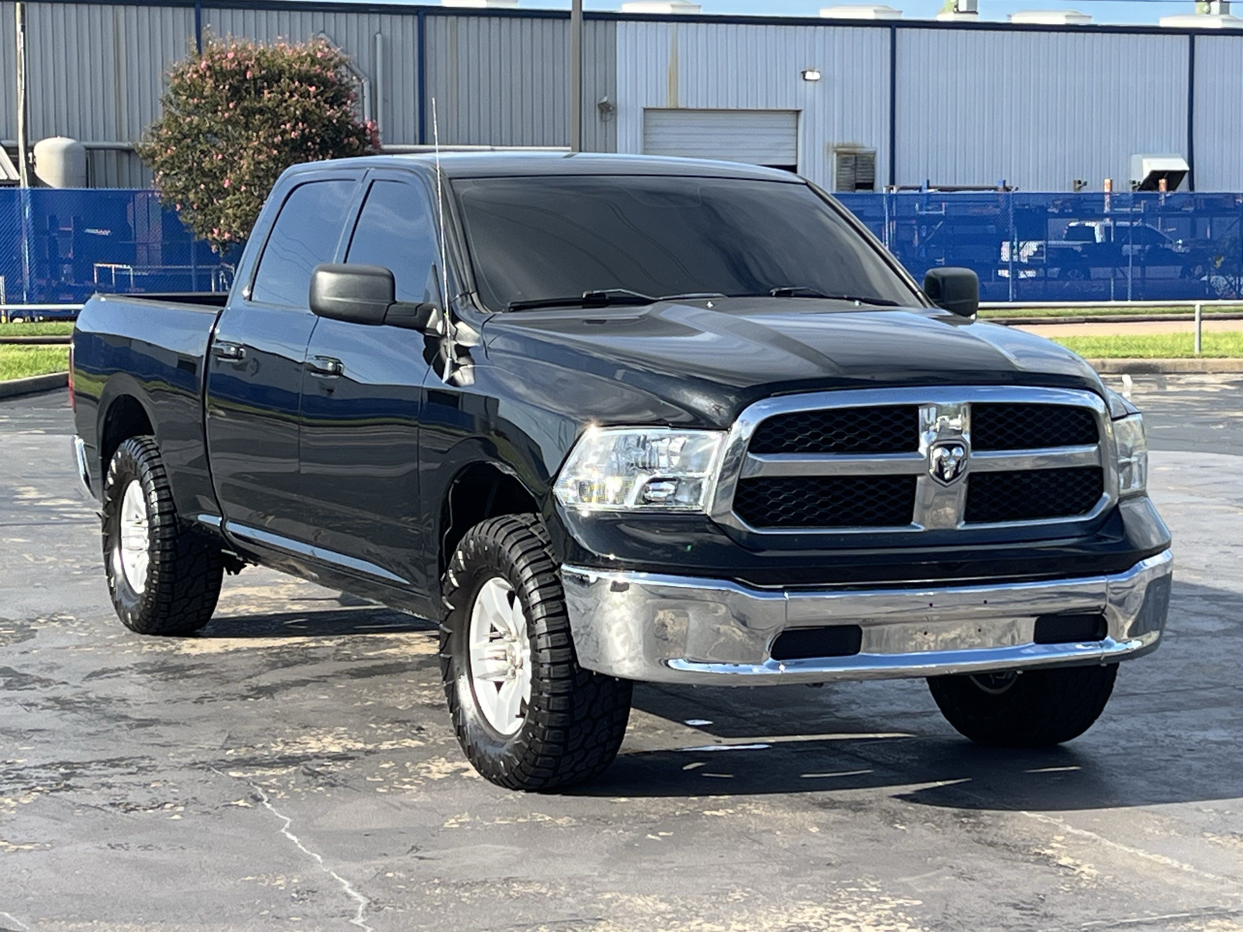 Used 2021 RAM 1500 Classic SLT RWD image 5