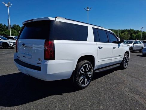 Used 2020 Chevrolet Suburban Premier AWD/4WD image 8