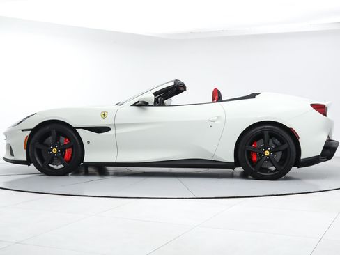 Certified 2022 Ferrari Portofino M RWD image 4