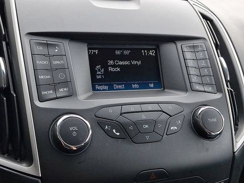 Used 2017 Ford Edge SEL AWD/4WD image 16