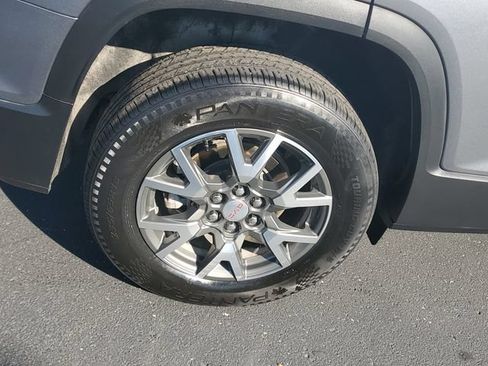 Certified 2021 GMC Acadia SLE w/ Driver Convenience Package FWD image 5