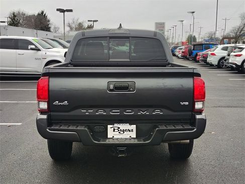 Used 2022 Toyota Tacoma SR5 image 35