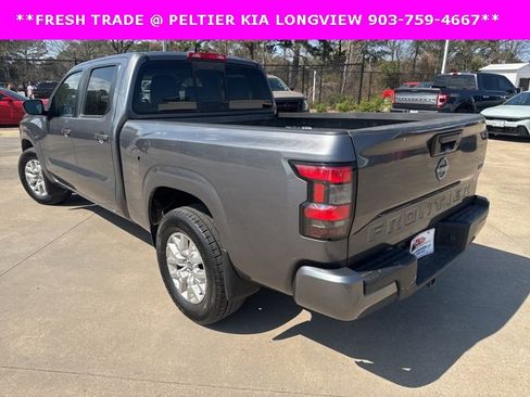 Used 2022 Nissan Frontier SV image 6