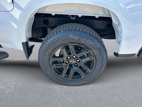 New 2026 Chevrolet Silverado 1500 Custom Trail Boss w/ Turbomax Blackout Package AWD/4WD image 13