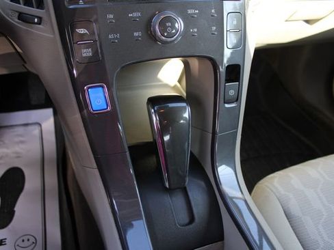 Used 2015 Chevrolet Volt FWD image 12