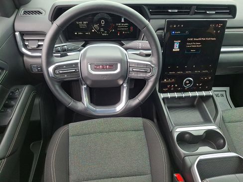 Used 2025 GMC Terrain Elevation image 11