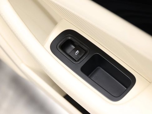 Used 2022 Porsche Panamera image 87