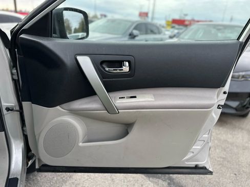 Used 2012 Nissan Rogue S image 21