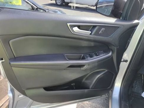 Used 2022 Ford Edge SE AWD/4WD image 6