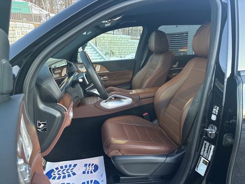 Used 2025 Mercedes-Benz GLS 450 GLS 450 image 6