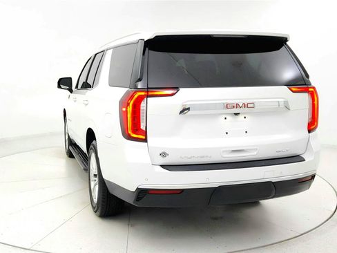Used 2023 GMC Yukon SLT w/ SLT Luxury Package AWD/4WD image 4