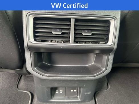 Used 2024 Volkswagen Atlas Cross Sport SE FWD image 28