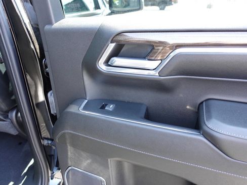 Used 2024 Chevrolet Silverado 1500 LT AWD/4WD image 28