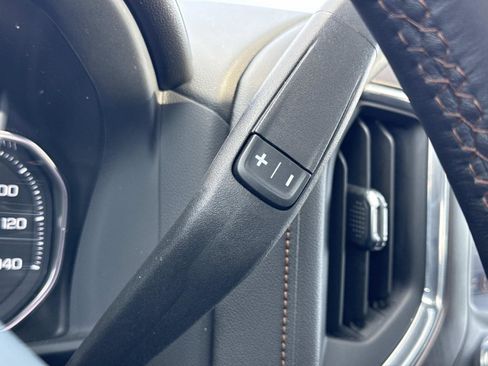 Used 2022 GMC Sierra 1500 AT4 w/ AT4 Preferred Package image 11