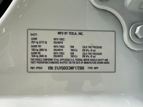 Used 2021 Tesla Model Y Long Range image 23