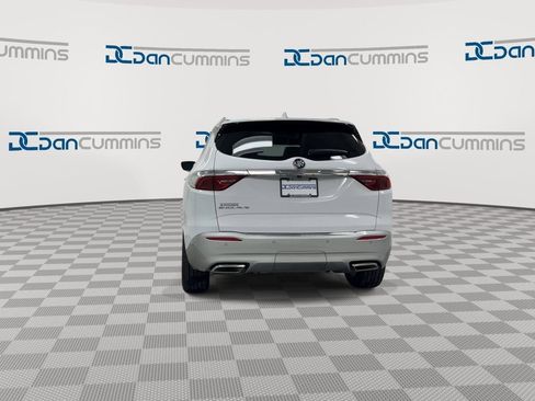 Used 2023 Buick Enclave Essence w/ Experience Buick Package FWD image 7