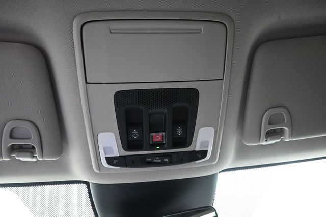 New 2026 Honda Pilot Touring image 6