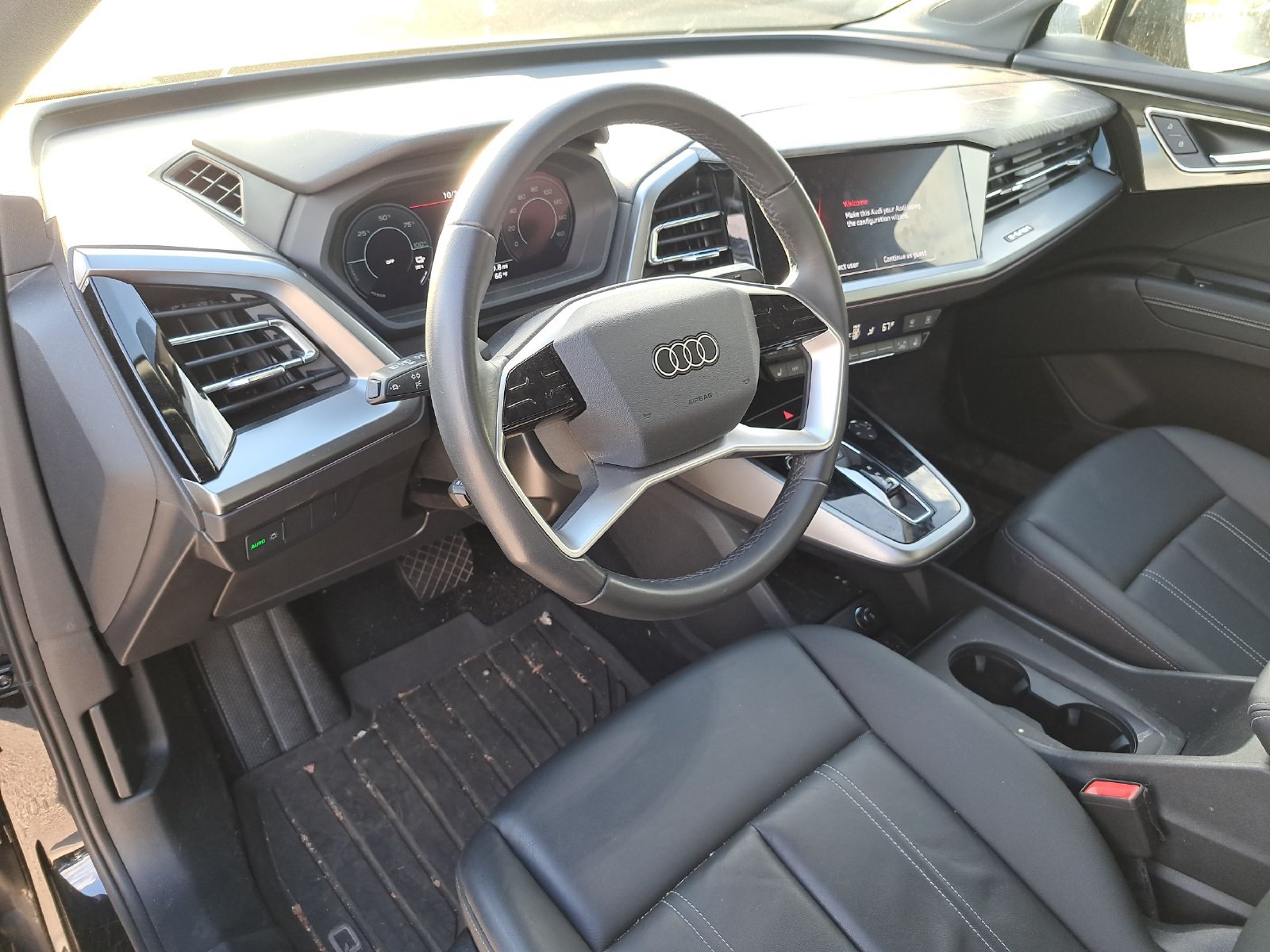 Used 2024 Audi Q4 e-tron Premium Plus AWD/4WD image 10