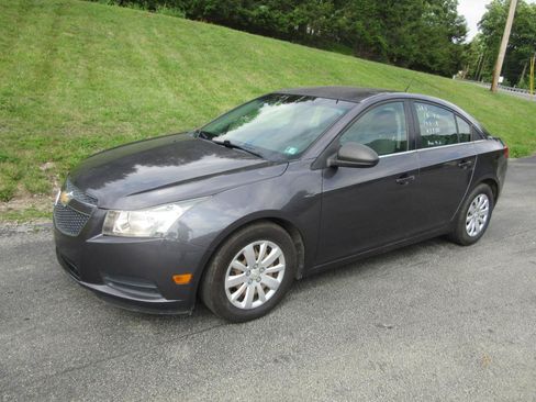 Used 2011 Chevrolet Cruze LS FWD image 7