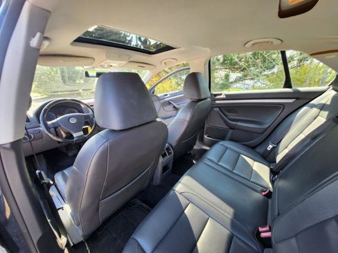 Used 2009 Volkswagen Jetta SE image 26