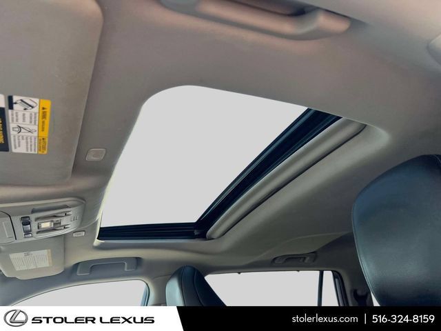 Used 2023 Toyota Highlander Limited AWD/4WD image 26