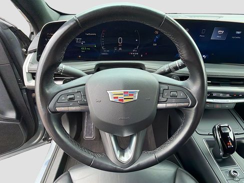 Certified 2025 Cadillac XT4 Premium Luxury FWD image 11