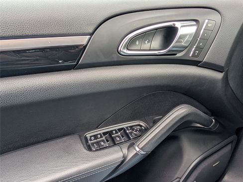 Used 2013 Porsche Cayenne Diesel image 18
