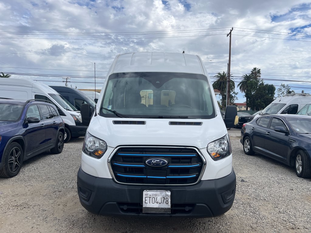 Used 2022 Ford E-Transit 148 High Roof Extended RWD image 2