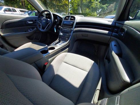 Used 2013 Chevrolet Malibu LS w/ Protection Package FWD image 11